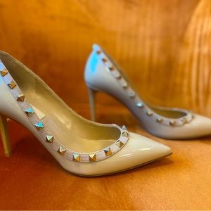 Valentino Rockstud Pumps